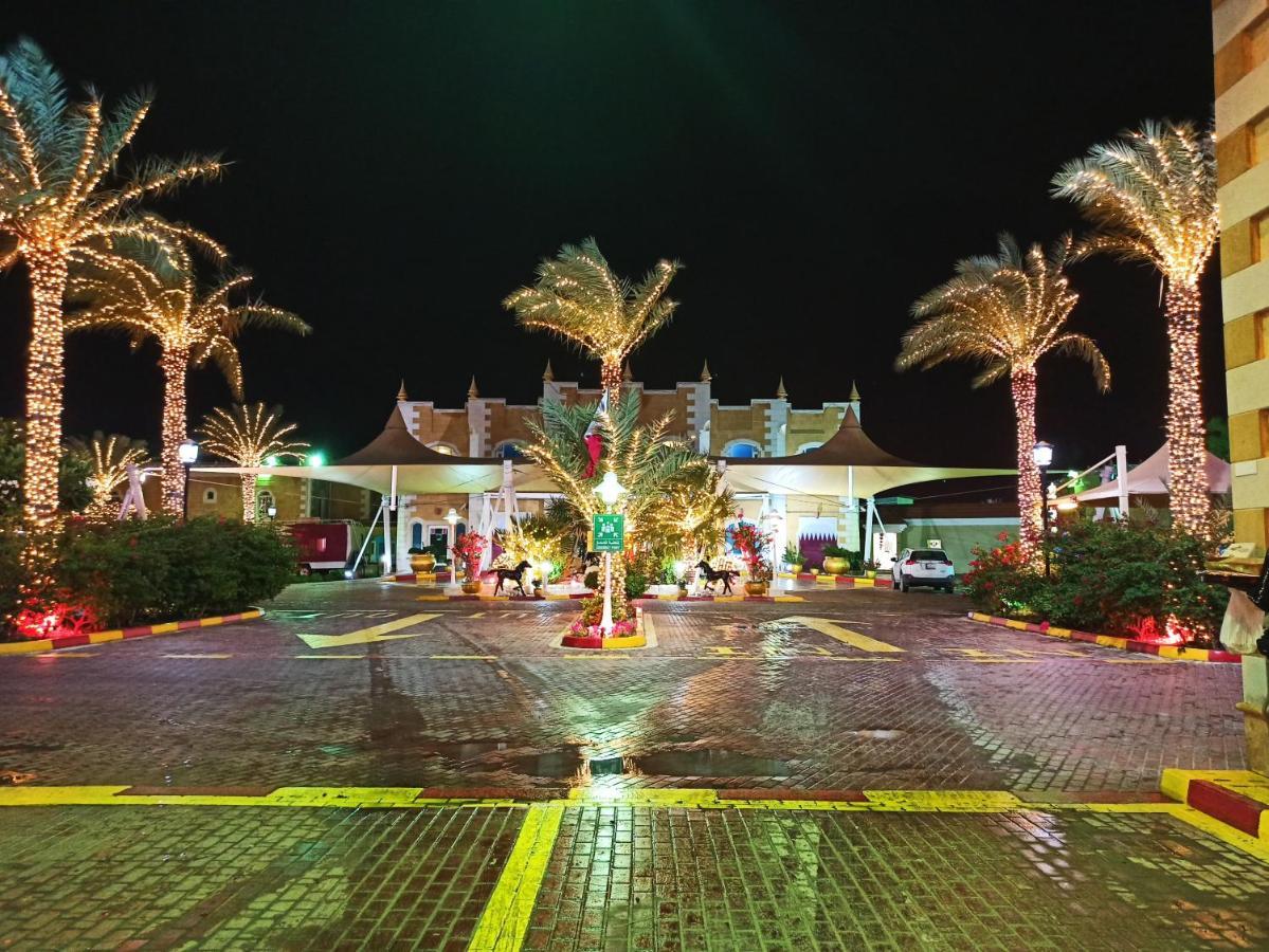 Tio Sea Resort Al Khor Exterior foto The Village at North River